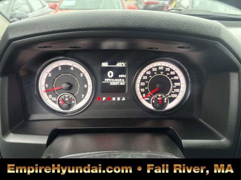 Used 2024 RAM 1500 Classic SLT image 32