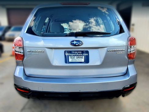 Used 2014 Subaru Forester 2.5i AWD/4WD image 5
