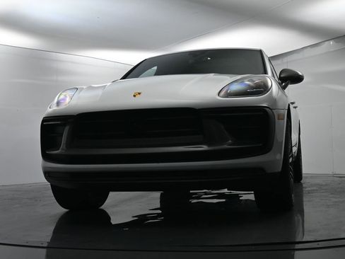 Used 2025 Porsche Macan image 55