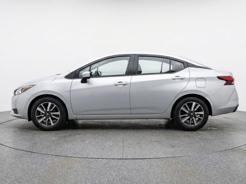 Used 2025 Nissan Versa SV FWD image 5