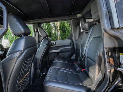 Used 2021 Ford Bronco Badlands image 30