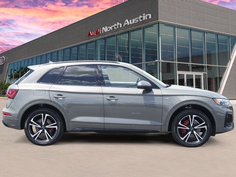 Certified 2025 Audi Q5 2.0T Premium Plus w/ Premium Plus Package image 4