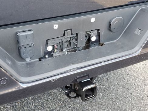 Used 2024 Chevrolet Silverado 1500 High Country image 34