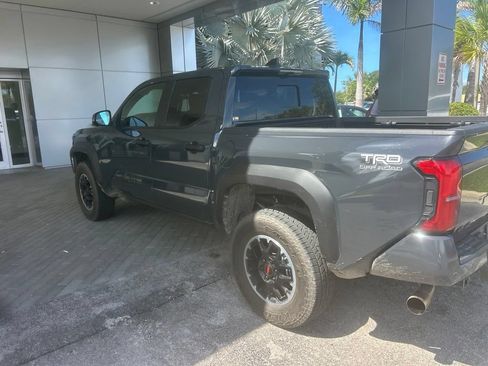 Used 2026 Toyota Tacoma TRD Off-Road w/ TRD Off Road Premium Package AWD/4WD image 3