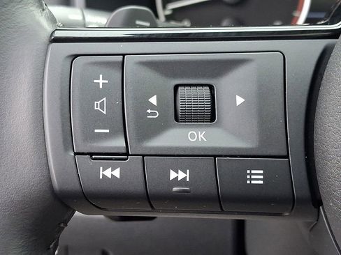 Certified 2023 Nissan Rogue SV w/ SV Premium Package image 21