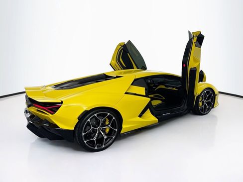 Used 2026 Lamborghini Revuelto image 36
