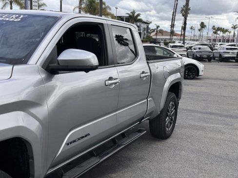 Used 2024 Toyota Tacoma TRD Off-Road image 9
