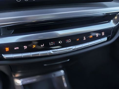 Used 2024 Cadillac Lyriq Sport image 16