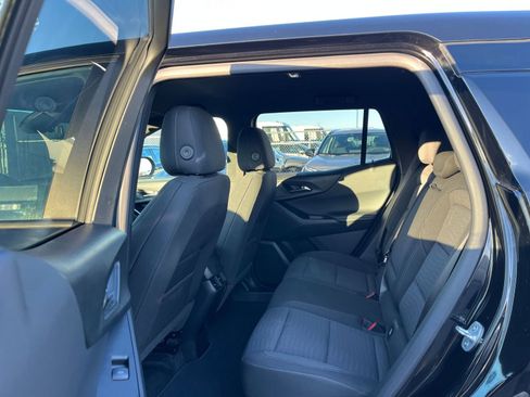 Used 2025 Chevrolet Equinox LT image 23