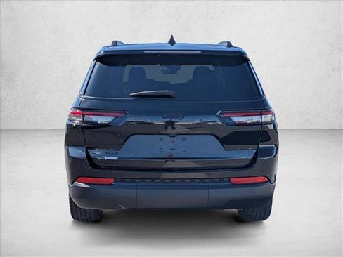 Used 2021 Jeep Grand Cherokee L Altitude image 6