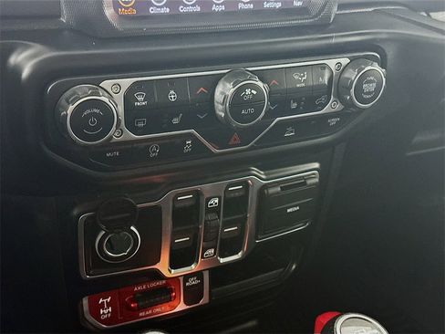 Used 2021 Jeep Gladiator Mojave image 18