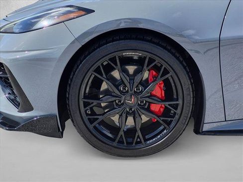 Used 2024 Chevrolet Corvette Stingray Preferred Cpe w/ Battery Protection Package RWD image 21