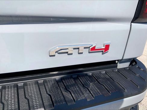 Used 2025 GMC Sierra 1500 AT4 w/ AT4 Premium Package AWD/4WD image 22