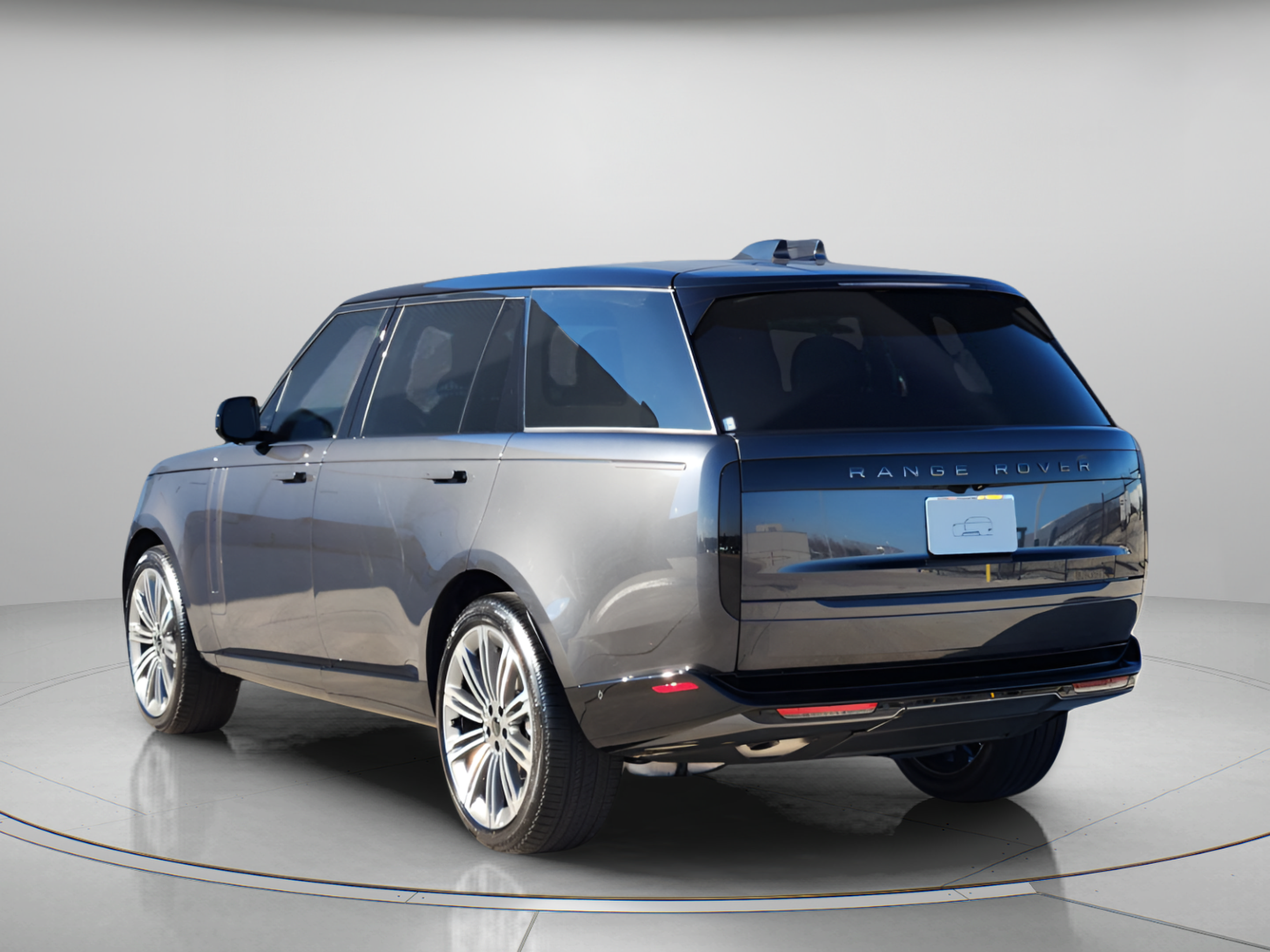 New 2026 Land Rover Range Rover Long Wheelbase SE AWD/4WD image 3