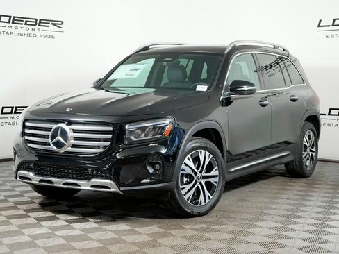 Certified 2026 Mercedes-Benz GLB 250 4MATIC image 1