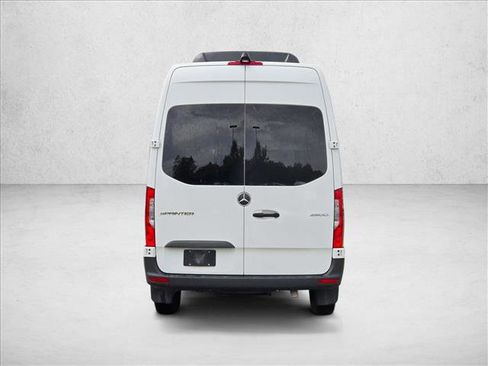 Used 2024 Mercedes-Benz Sprinter 2500 image 6