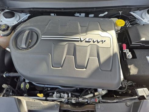 Used 2017 Jeep Cherokee Trailhawk w/ Comfort/Convenience Group image 16