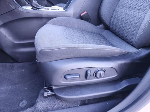 Used 2024 Chevrolet Equinox LT AWD/4WD image 11