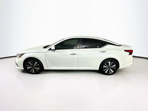 Used 2021 Nissan Altima 2.5 SV FWD image 4