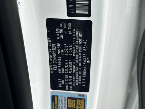 New 2026 Kia Carnival LXS image 29