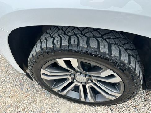 Used 2019 GMC Yukon Denali w/ Denali Ultimate Package AWD/4WD image 36