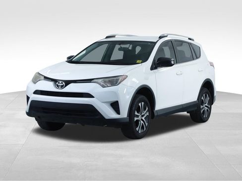 Used 2016 Toyota RAV4 LE image 8