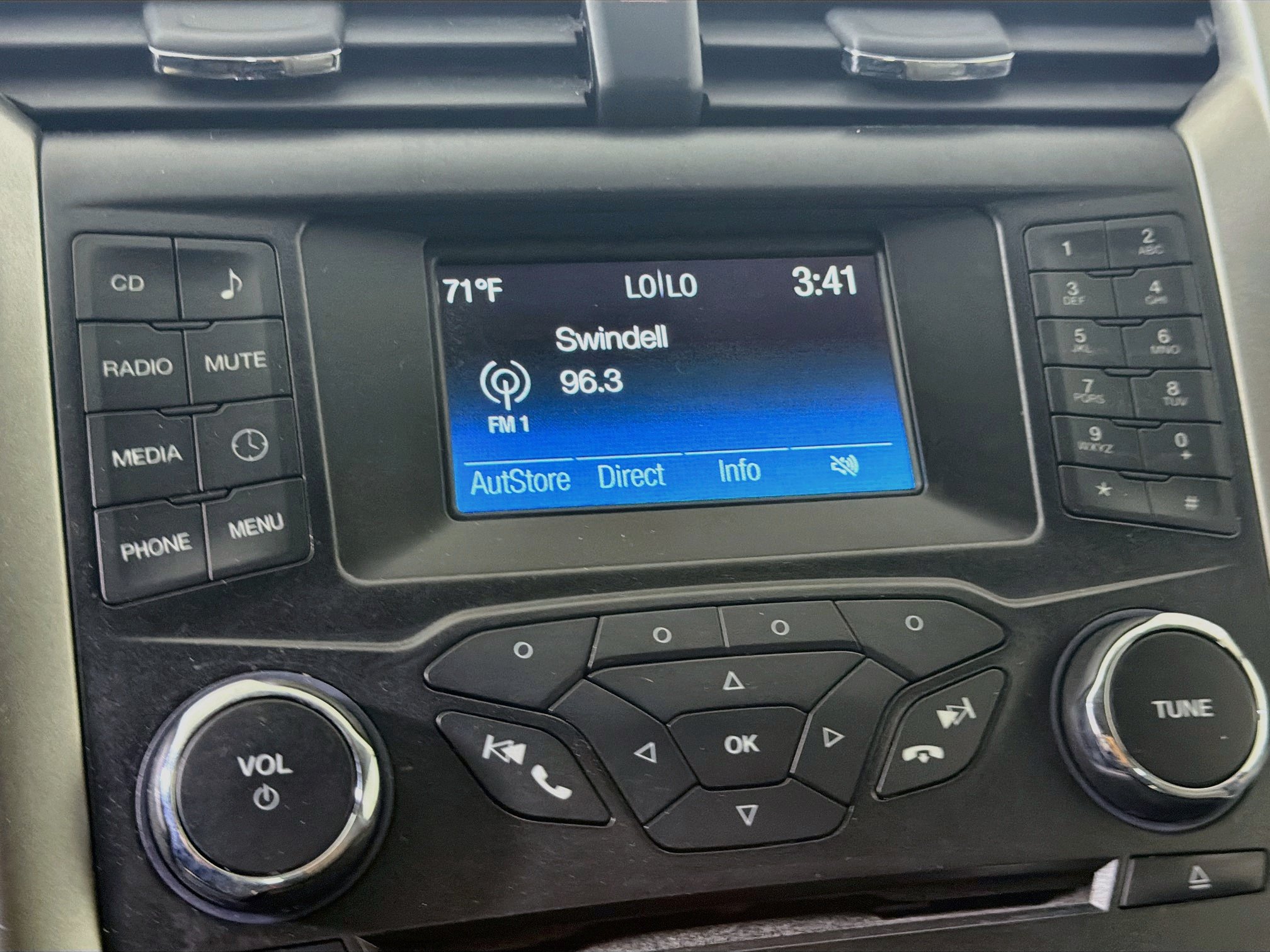 Used 2017 Ford Fusion S FWD image 19