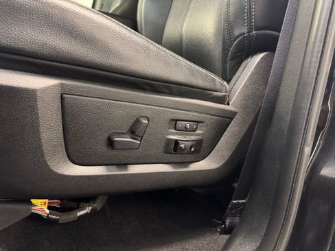 Used 2018 RAM 1500 Laramie AWD/4WD image 13