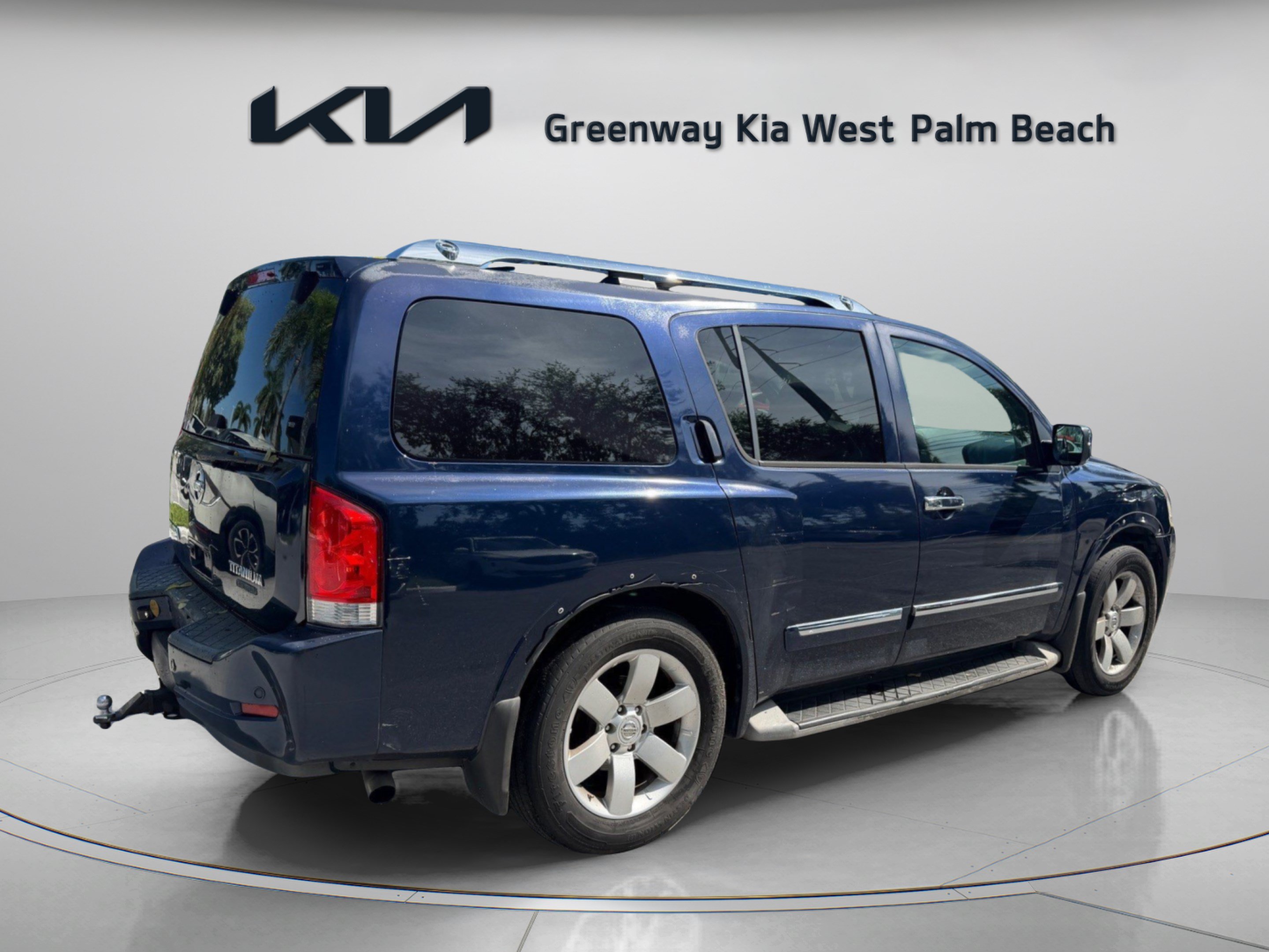 Used 2010 Nissan Armada Titanium w/ DVD Entertainment Pkg RWD image 7