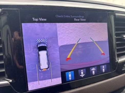 Used 2017 Chrysler Pacifica Touring-L Plus w/ Advanced Safetytec Group image 20