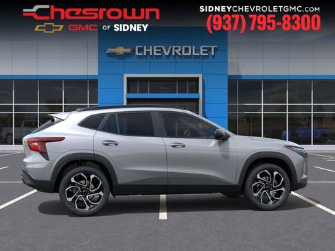 New 2026 Chevrolet Trax RS w/ Driver Confidence Package FWD image 5