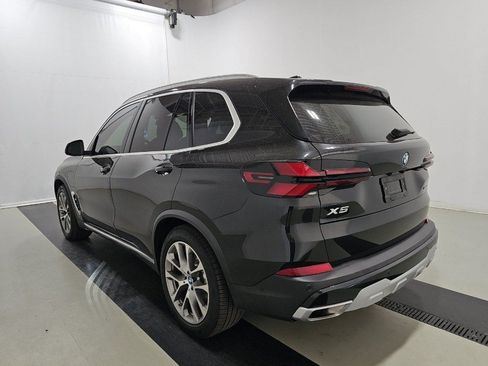 Used 2024 BMW X5 xDrive50e w/ Premium Package AWD/4WD image 4