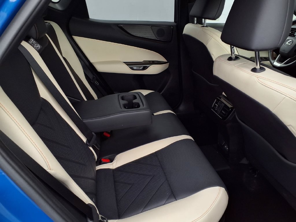 Used 2024 Lexus NX 450h+ AWD w/ Vision Package image 34