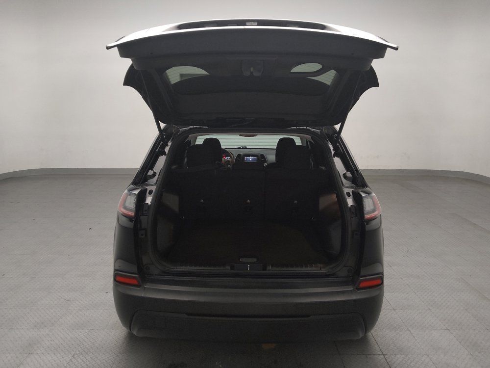 Used 2021 Jeep Cherokee Latitude FWD image 29
