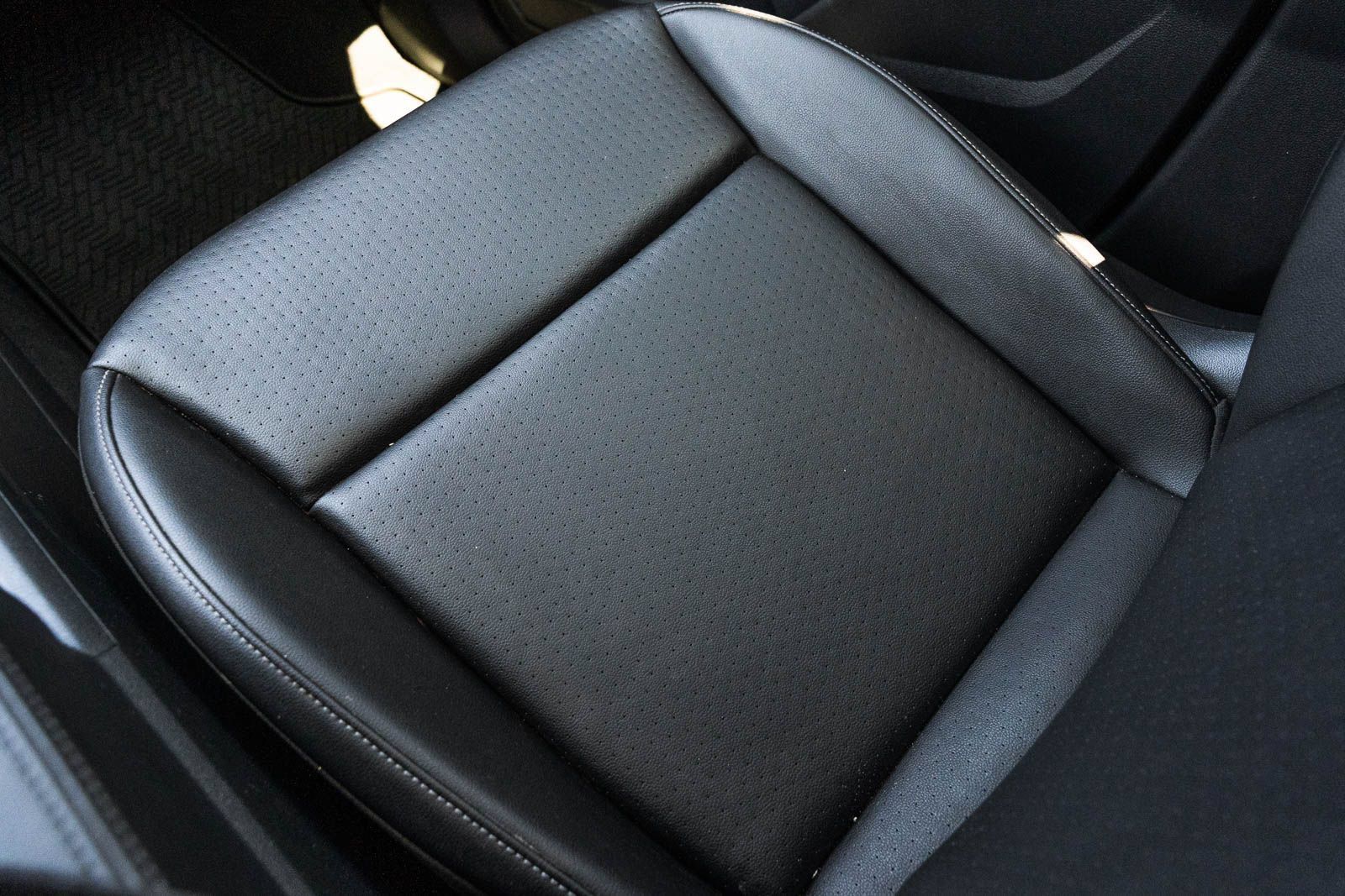 Used 2019 Volkswagen Atlas SE w/ Panoramic Sunroof Package FWD image 33