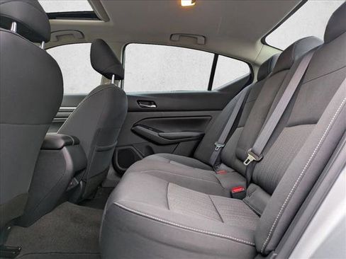 Used 2022 Nissan Altima 2.5 SV w/ SV Premium Package image 18