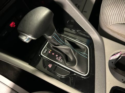 Used 2022 Kia Niro LXS FWD image 18