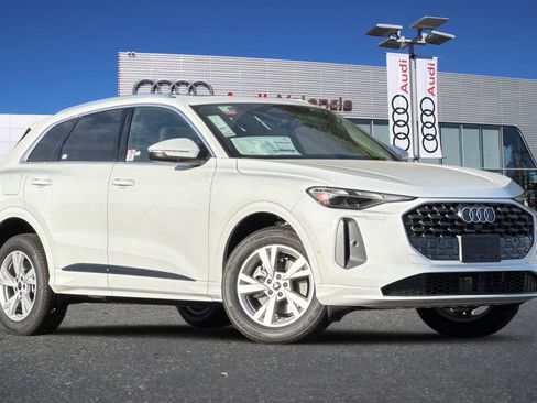 New 2025 Audi Q5 Premium image 2