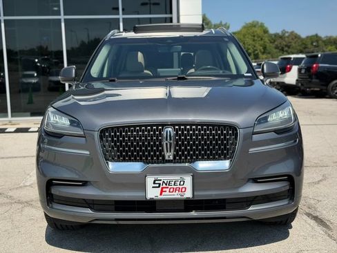 Used 2022 Lincoln Aviator Reserve w/ Equipment Group 201A AWD/4WD image 2