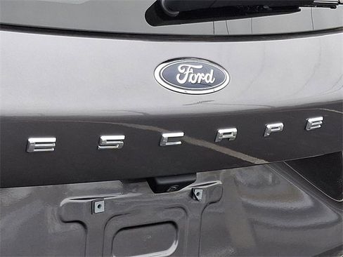 Certified 2022 Ford Escape S image 29