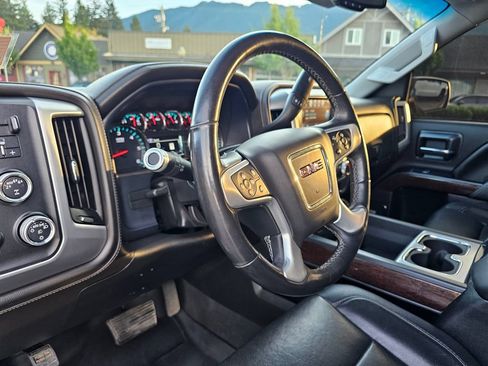 Used 2018 GMC Sierra 1500 SLT w/ SLT Premium Package AWD/4WD image 27