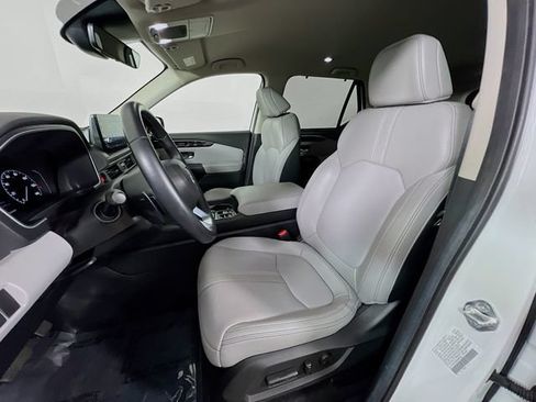 Used 2025 Honda Pilot EX-L image 22
