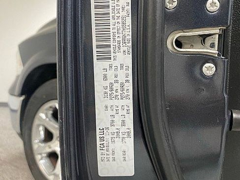 Used 2017 RAM 1500 Laramie w/ Convenience Group image 10