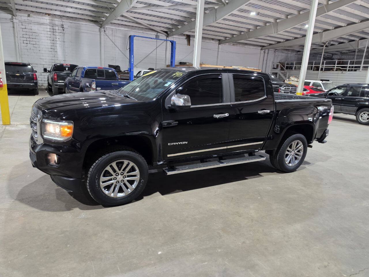 Used 2017 GMC Canyon SLE w/ SLE Convenience Package AWD/4WD image 1