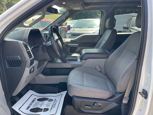 Used 2016 Ford F150 XLT w/ Equipment Group 302A Luxury AWD/4WD image 19