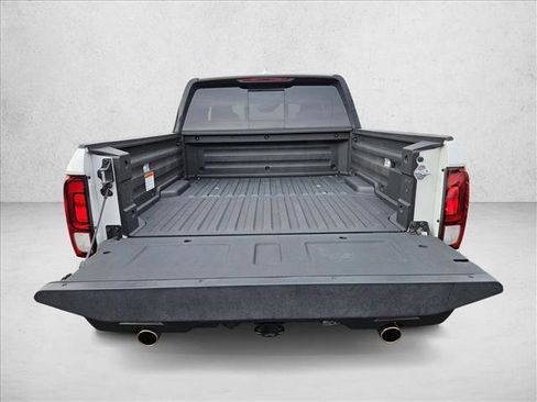 Used 2025 Honda Ridgeline Black Edition image 6