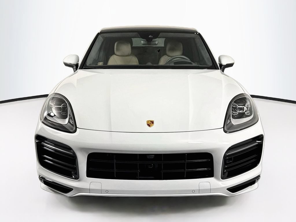 Used 2023 Porsche Cayenne Coupe AWD/4WD image 2