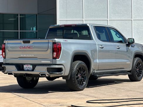 Used 2026 GMC Sierra 1500 Elevation w/ Elevation Premium Package AWD/4WD image 4