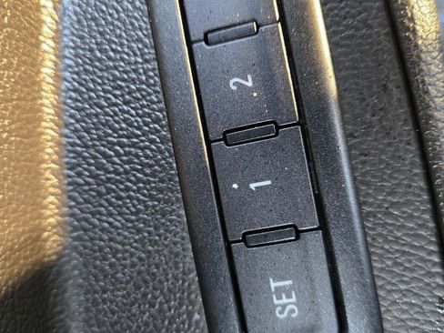 Used 2015 GMC Yukon Denali w/ Premium Package image 19