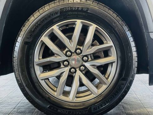 Used 2019 GMC Acadia SLE FWD image 30